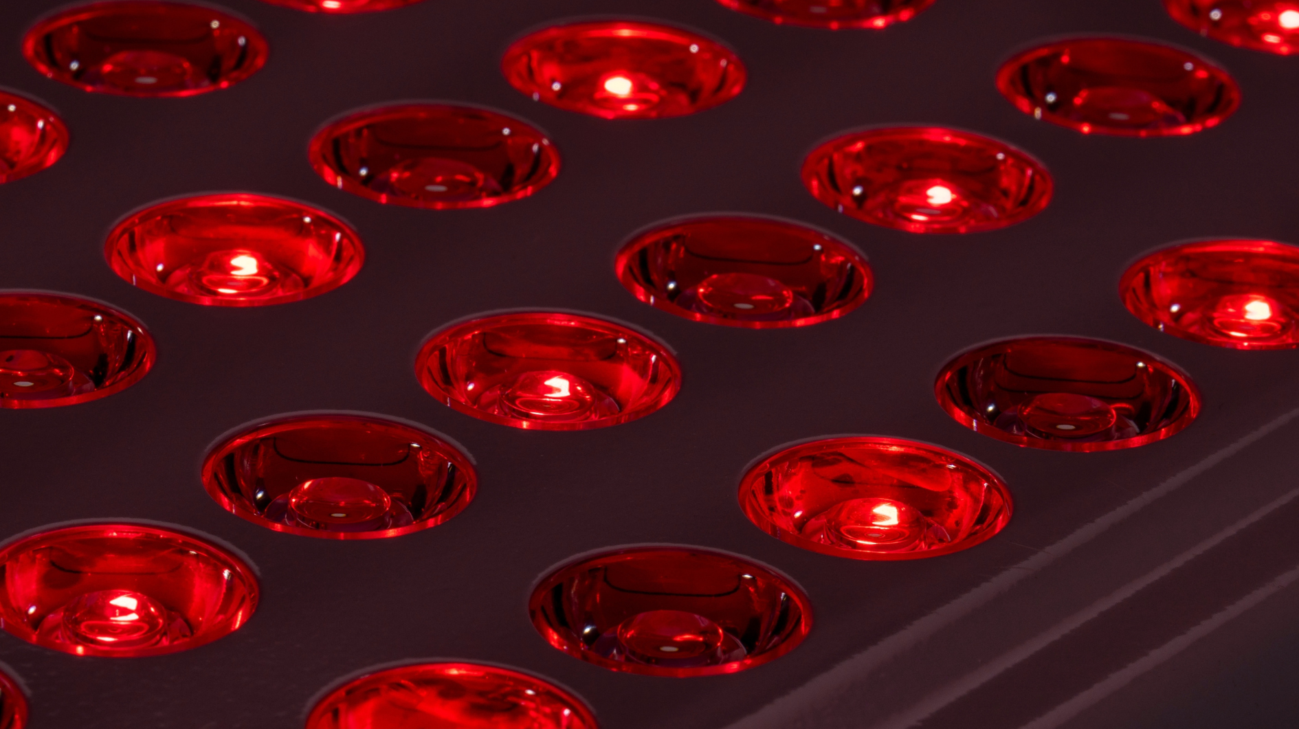 Red Light Therapy: An Answer To Stubborn Injuries And Ruptures.