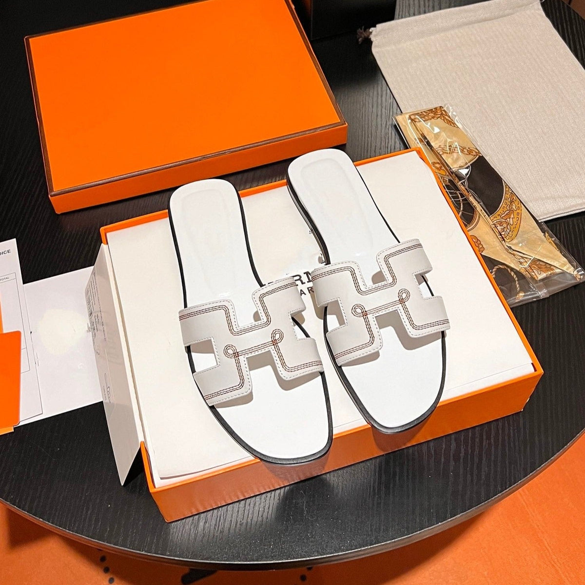 0RAN SANDALS IN WHITE CALFSKIN