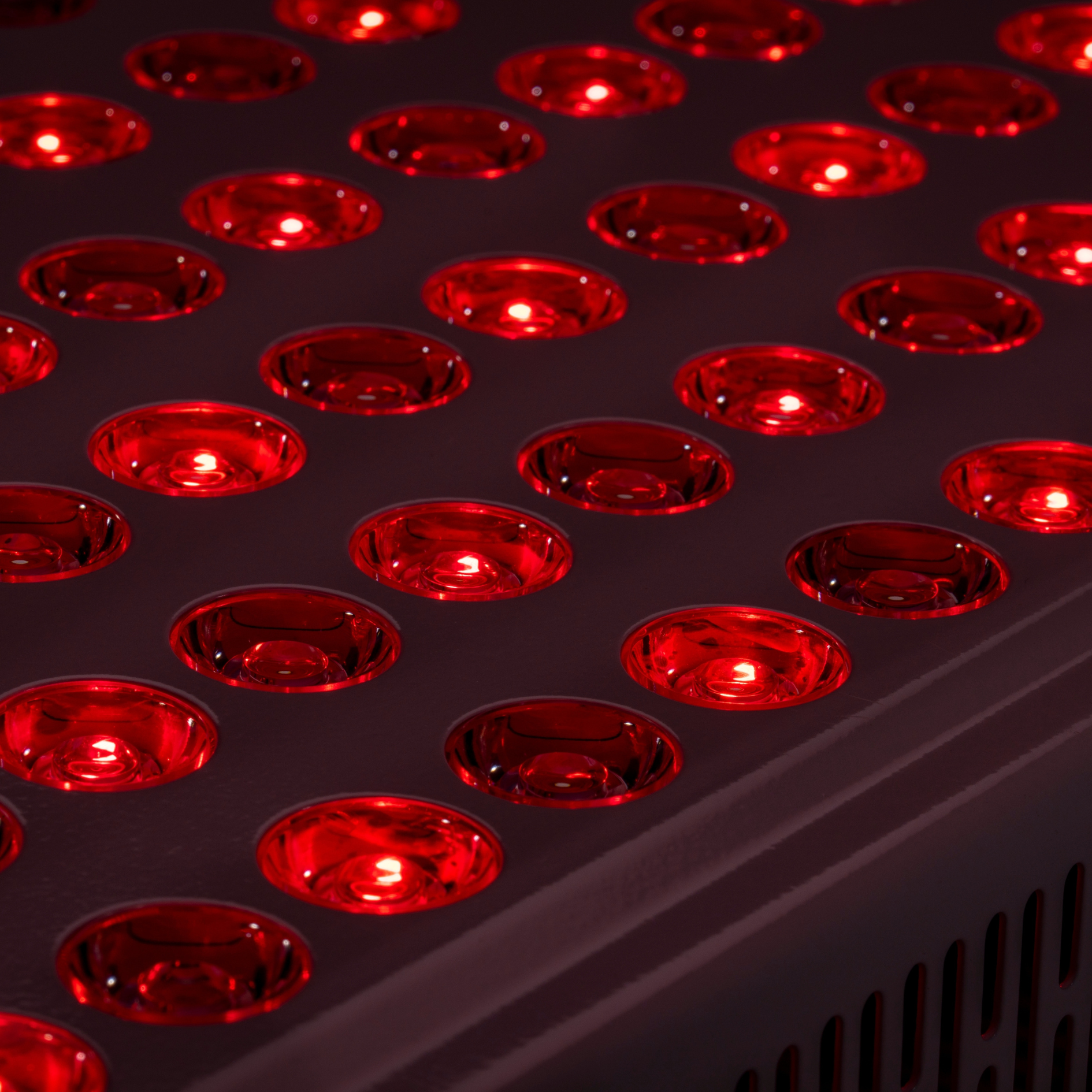 Red Light Therapy: An Answer To Stubborn Injuries And Ruptures.