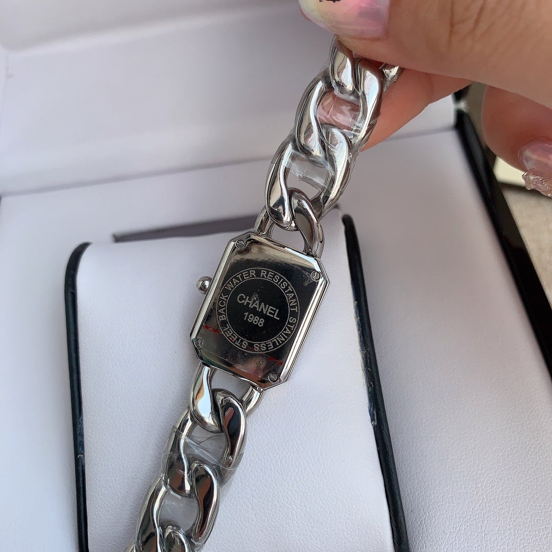 PREMIERE CHAINE QUARTZ DIAMOND BEZEL ( INCLUDE BOX )
