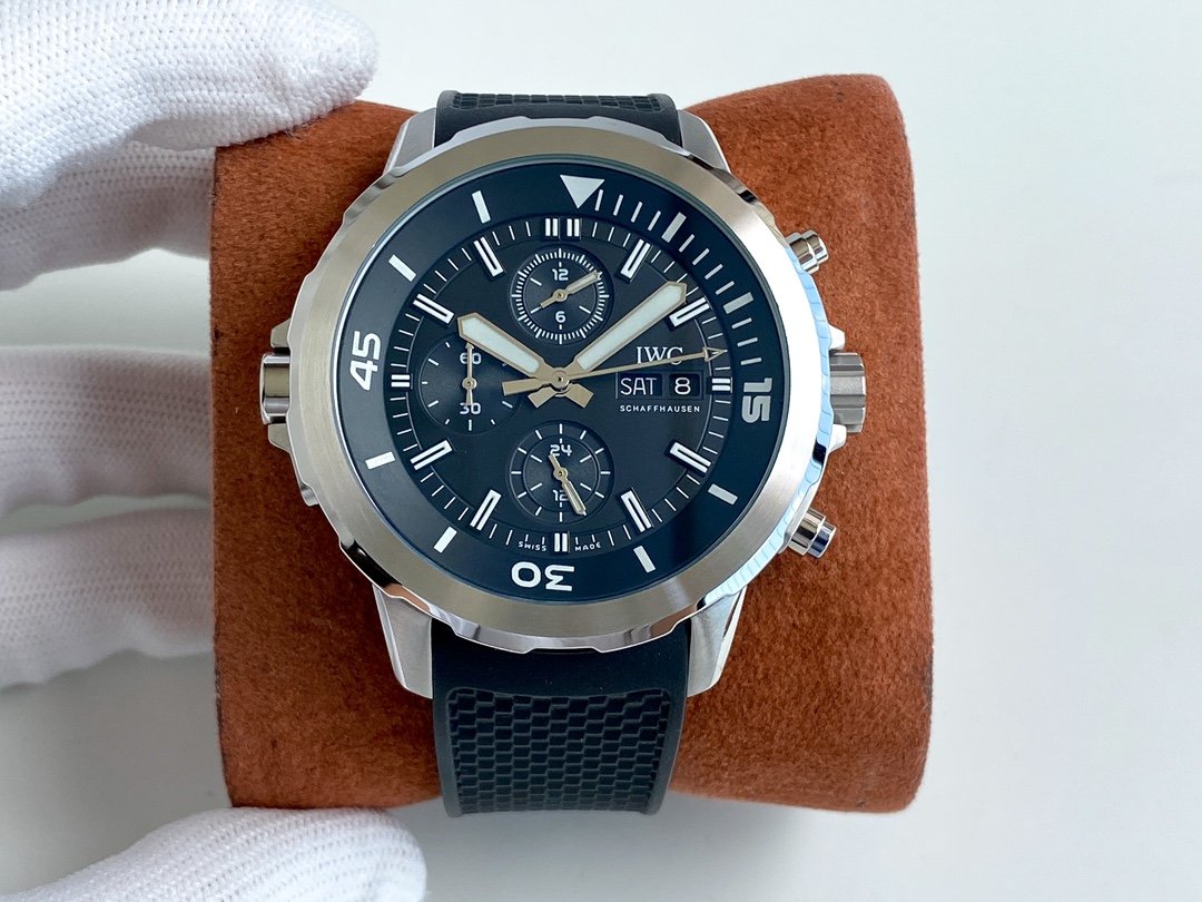 AQUATIMER EXPEDITION JAQUES YVES STEEL CASE WHITE DIAL