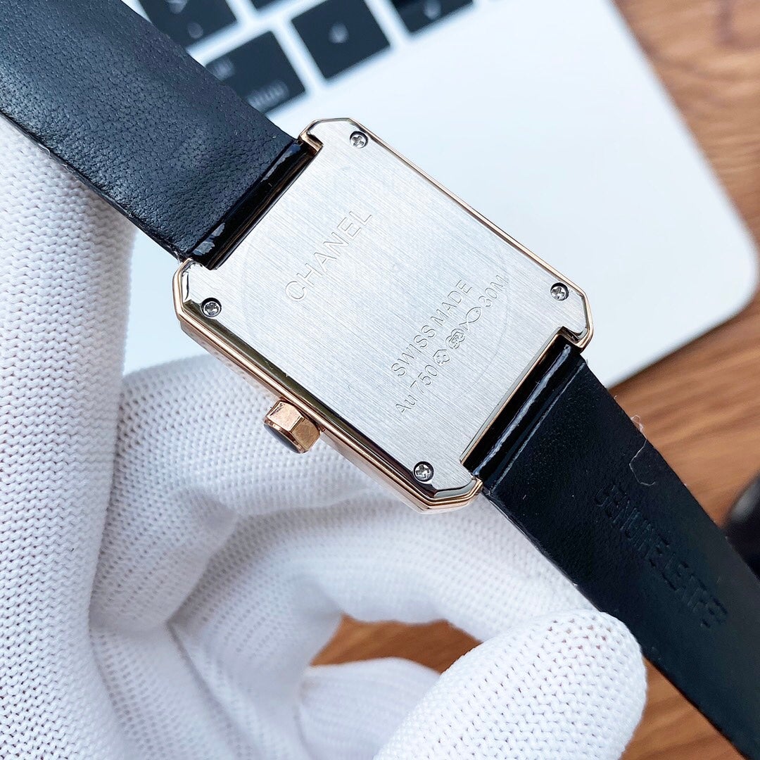 BOY-FRIEND QUARTZ LEATHER STRAP