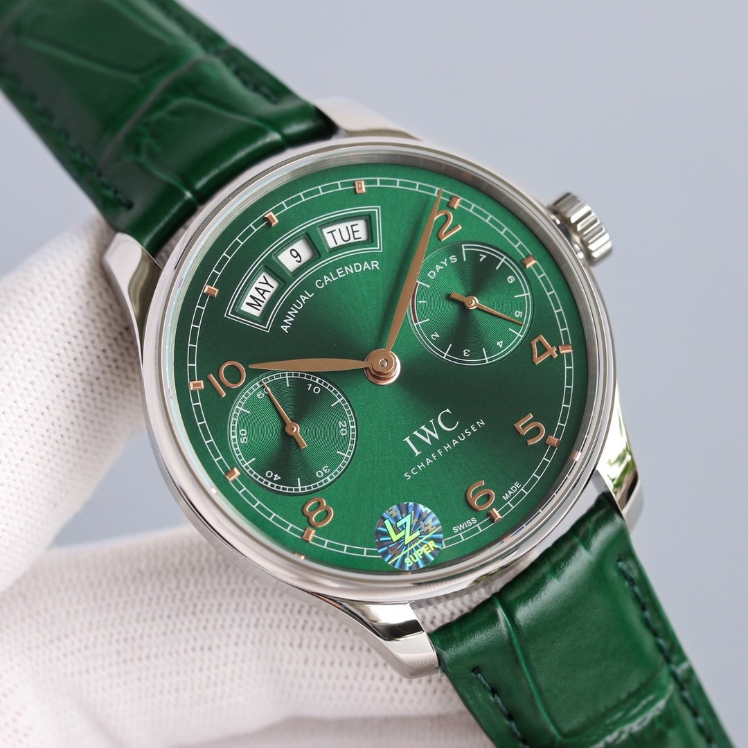PORTUGUESE ANNUAL CALENDAR STEEL CASE LEATHER STRAP