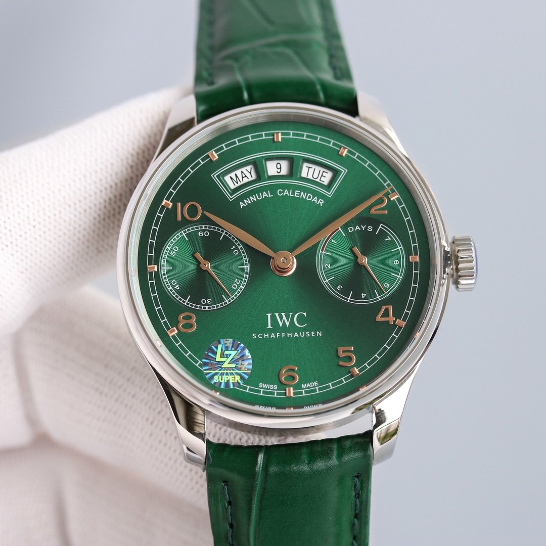 PORTUGUESE ANNUAL CALENDAR STEEL CASE LEATHER STRAP