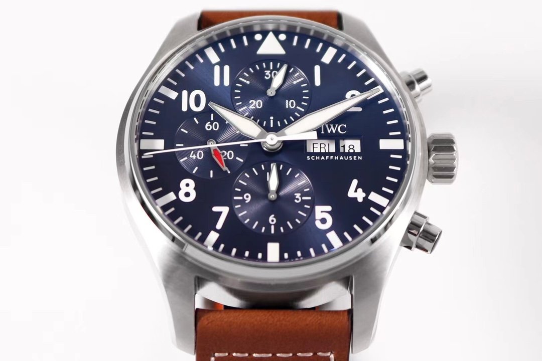PILOT DAY-DATE CHRONOGRAPH LE PETIT PRINCE BLUE DIAL