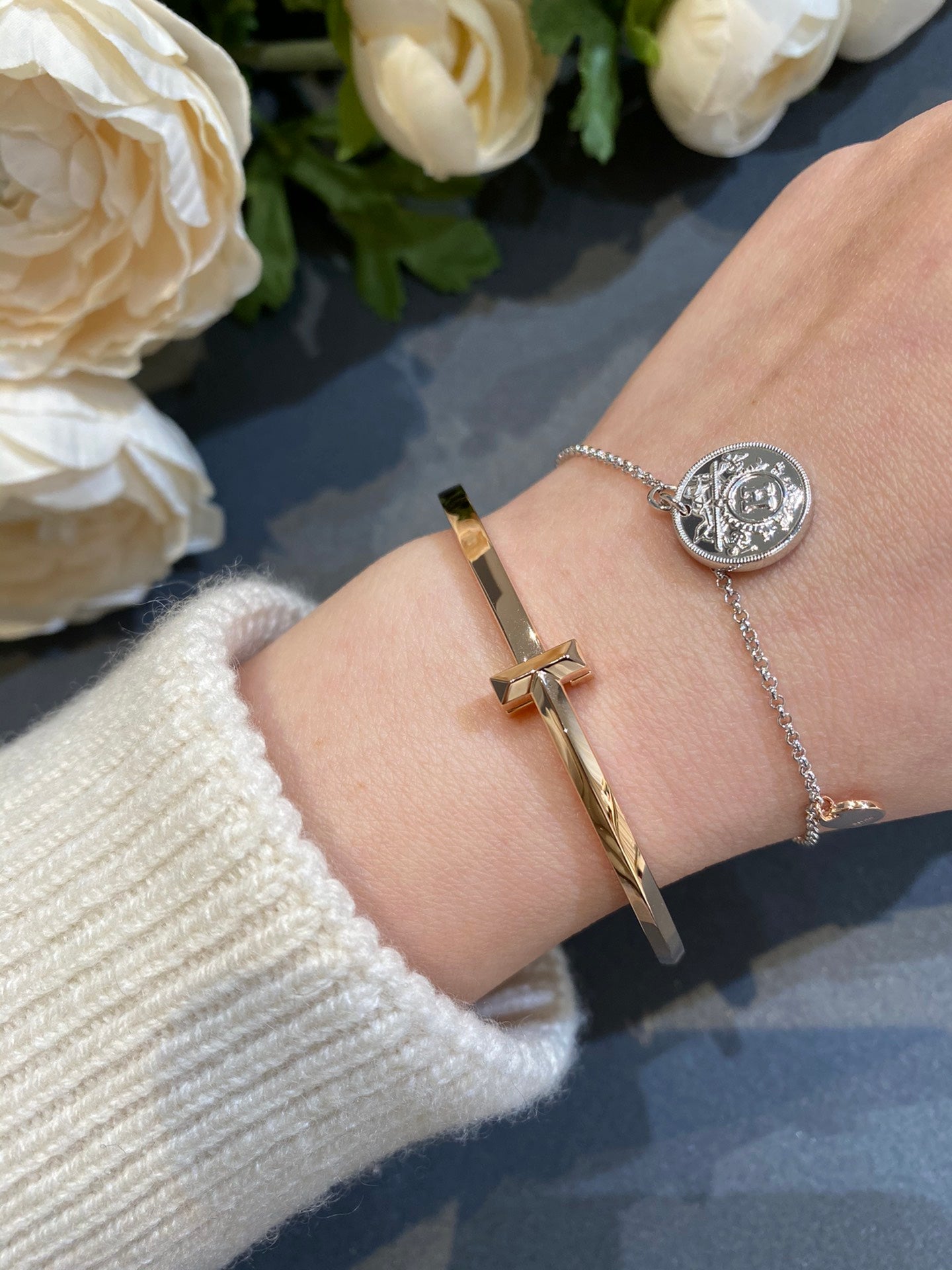 H Classic Sliver Coin Bracelet