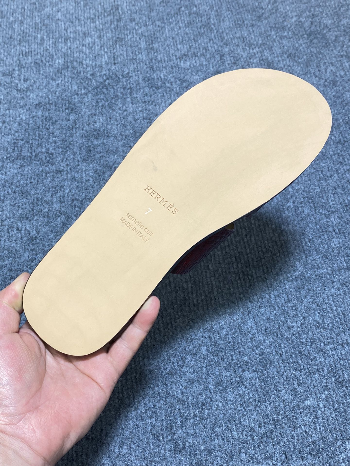 HM IZMIR SANDAL BLACK CALFSKIN WITH PATTERNS