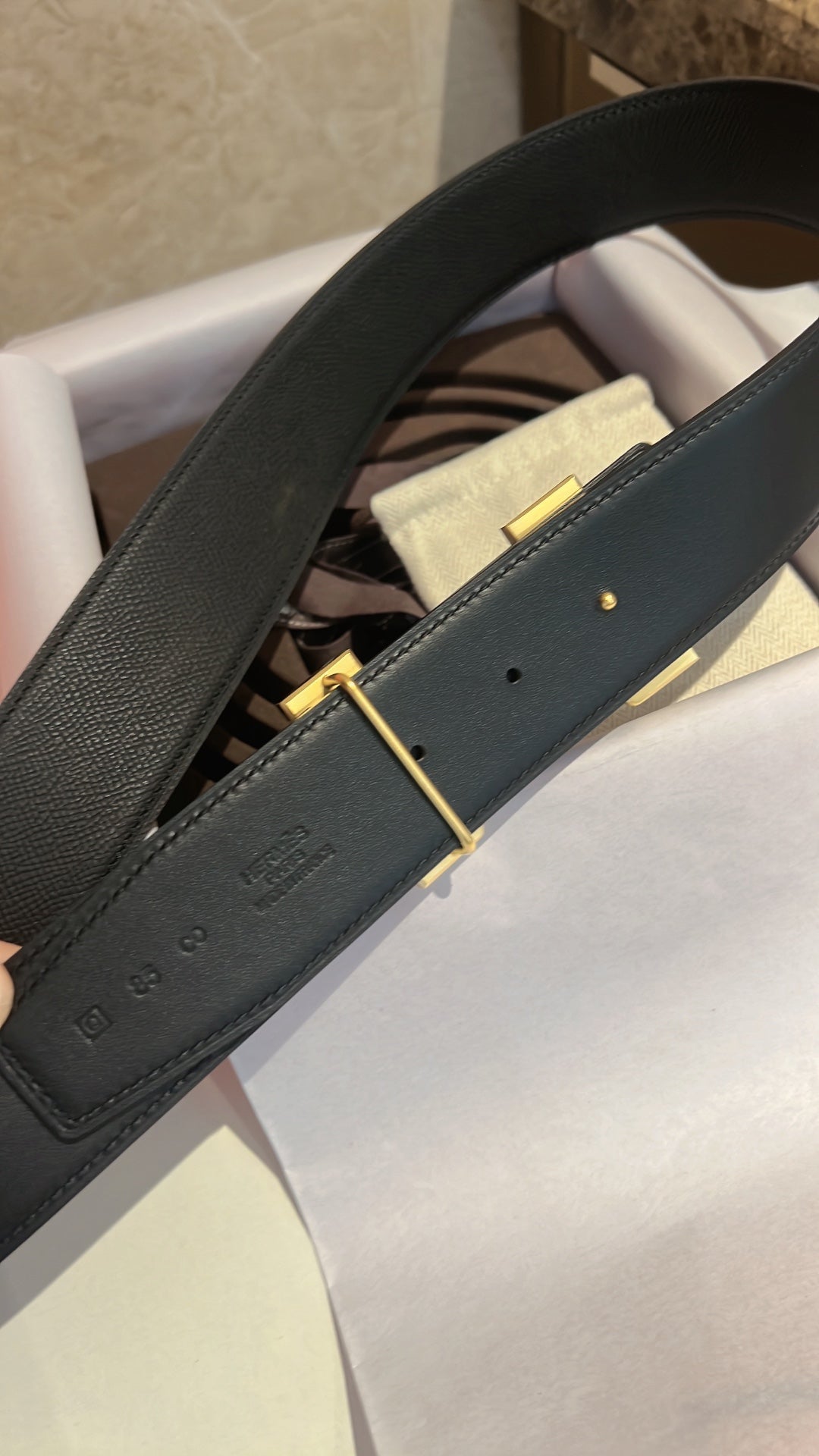 HM CONSTANCE BELT BUCKLE & REVERSIBLE BLACK LEATHER STRAP 42MM GOLD HARDWARE