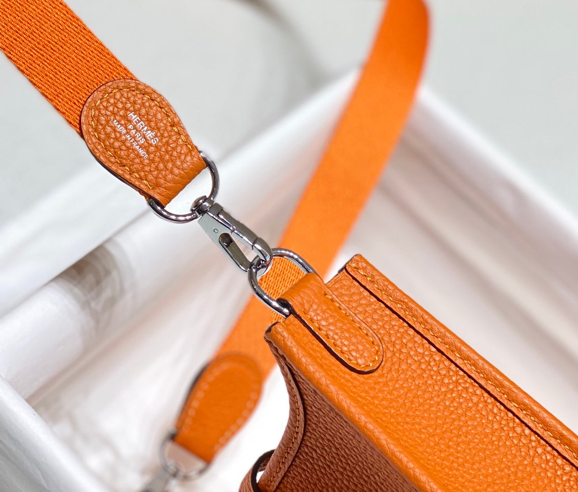 Mini Evelyne 18cm Hot Orange Togo Shw