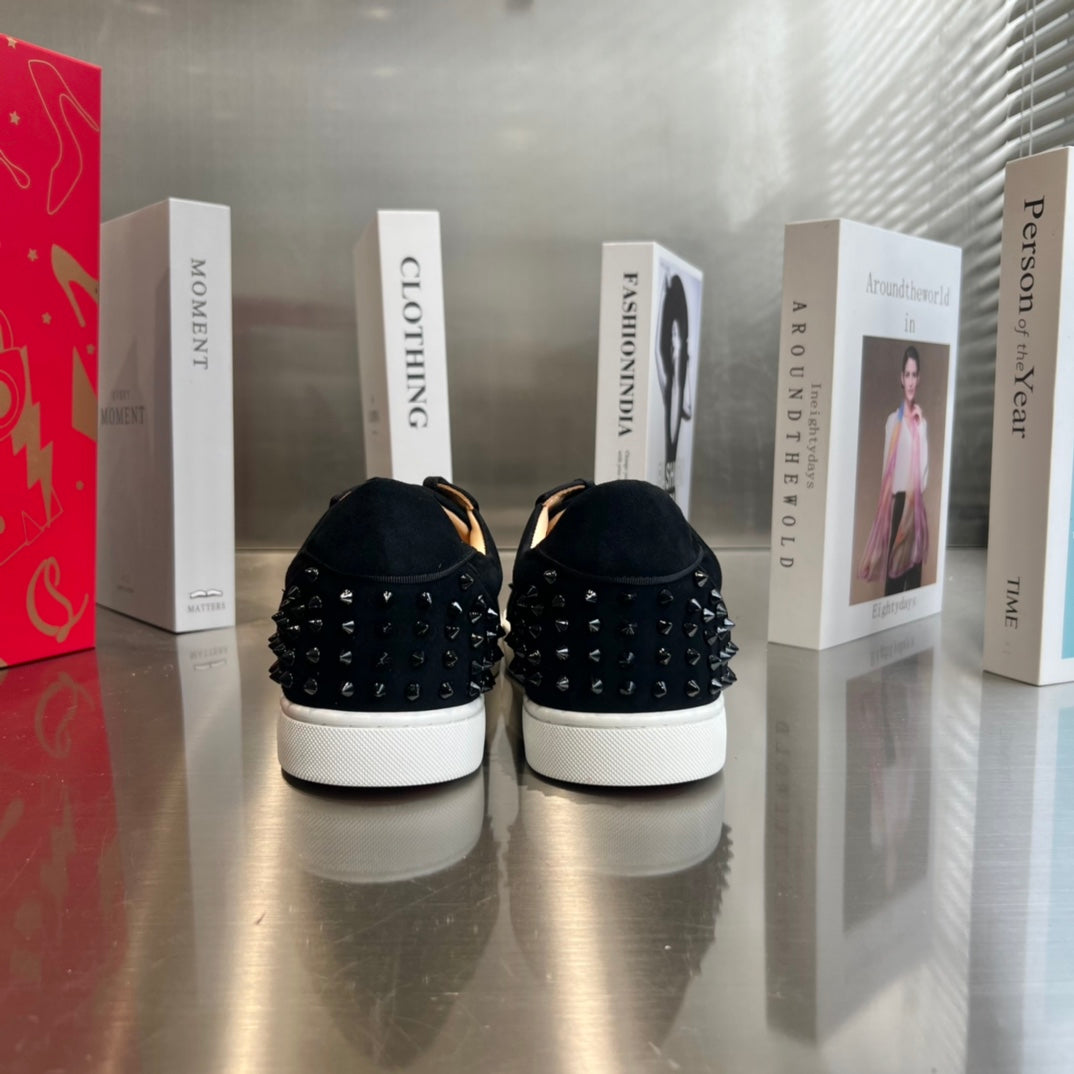 CL Louise Junior Spikes Sneaker Black White Suede 332107