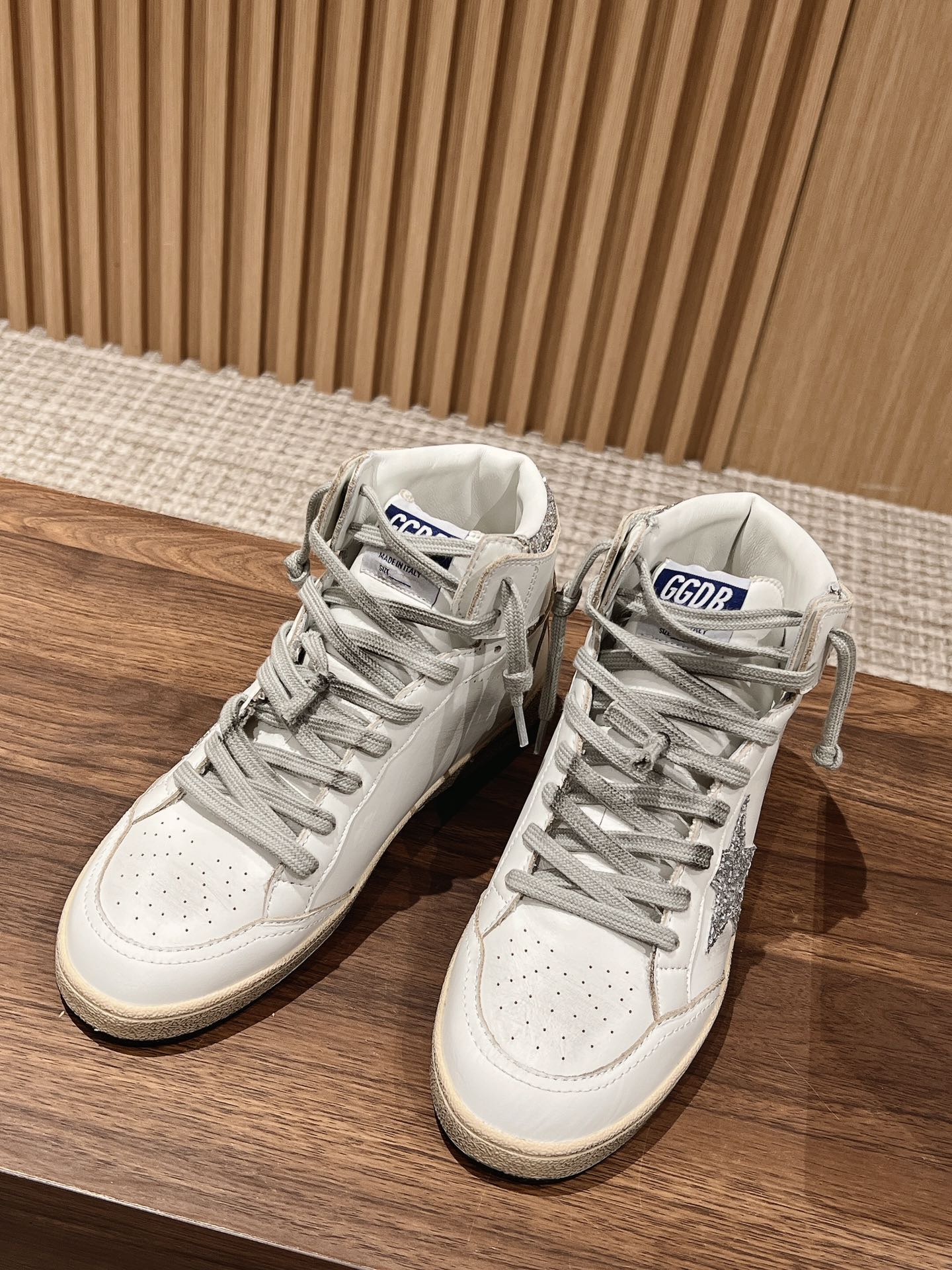 Golden Goose 2025 High-Top Sneaker White Silver Cowhide 170576