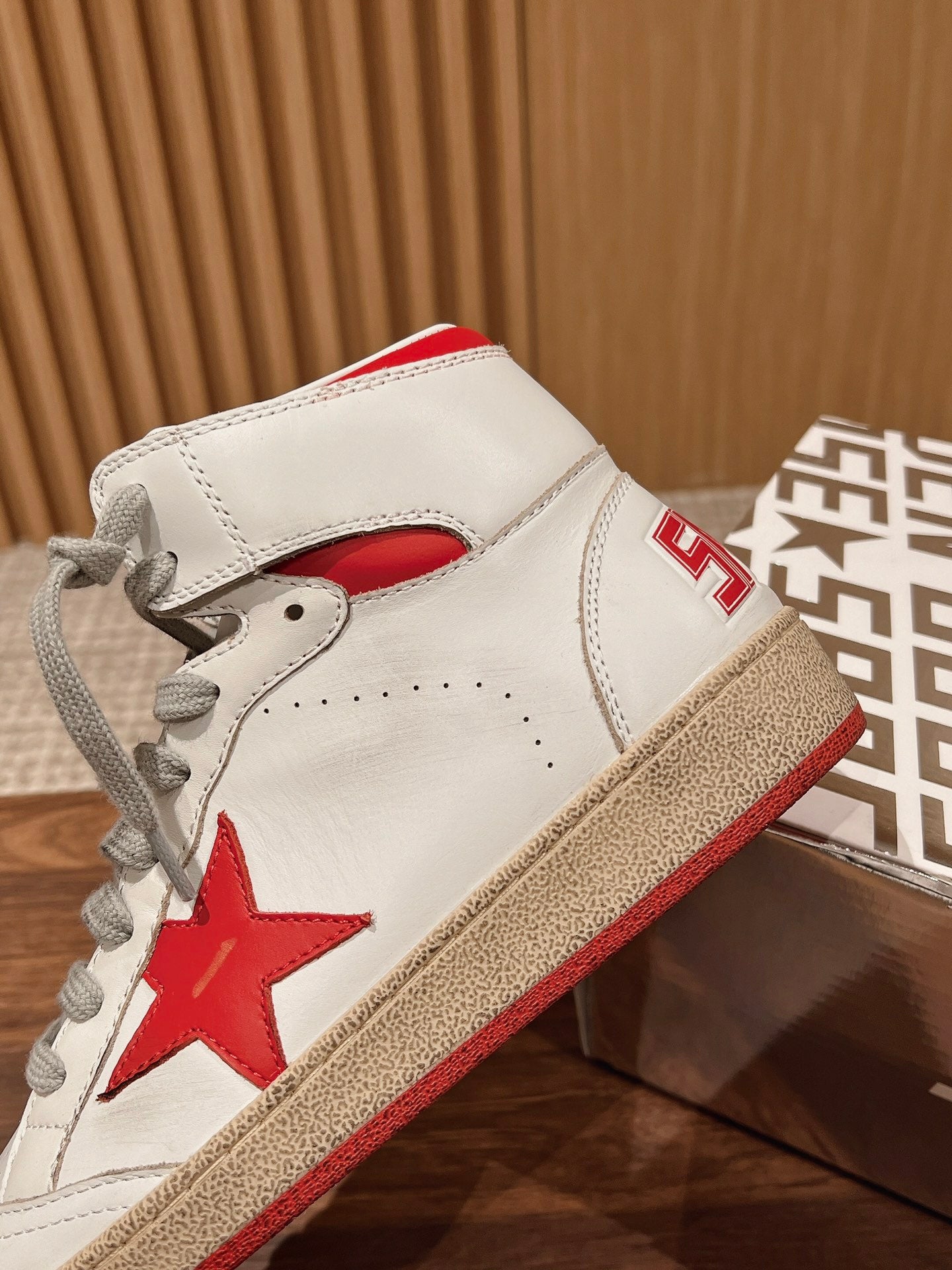 Golden Goose 2025 High-Top Sneaker White Red Cowhide 170578