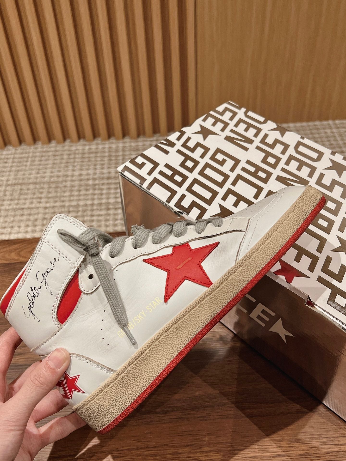 Golden Goose 2025 High-Top Sneaker White Red Cowhide 170578
