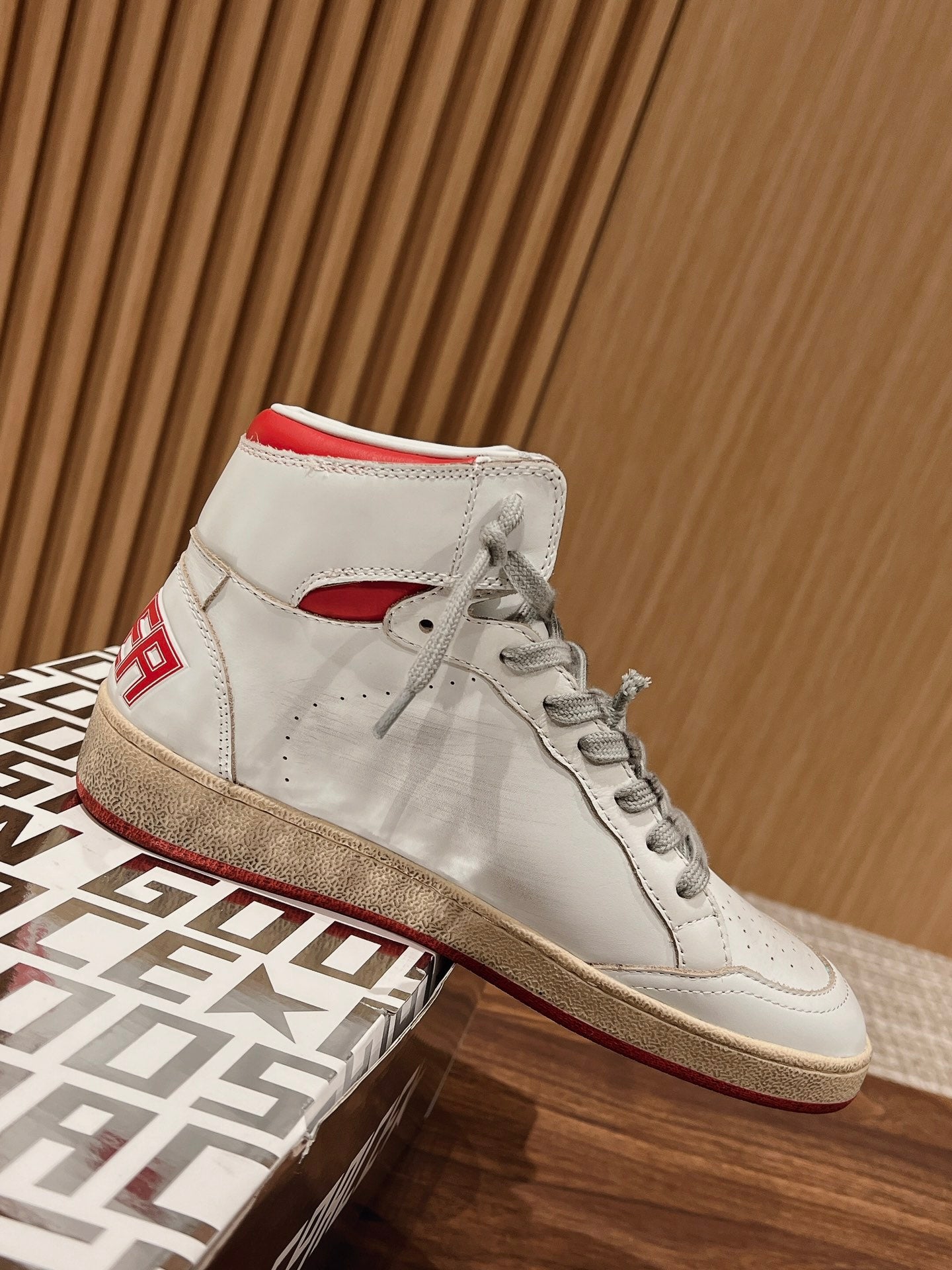 Golden Goose 2025 High-Top Sneaker White Red Cowhide 170578