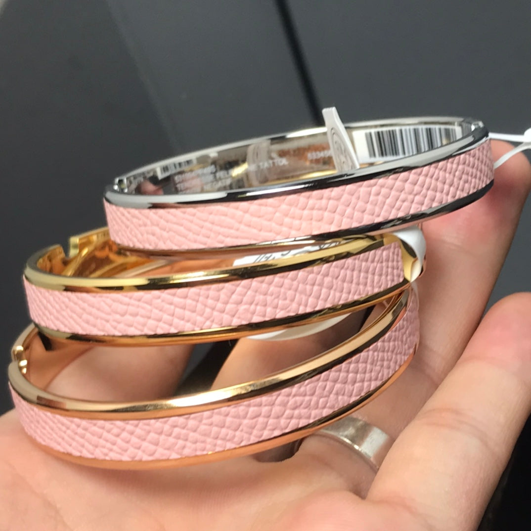 H Pig Nose Light Pink Bracelet