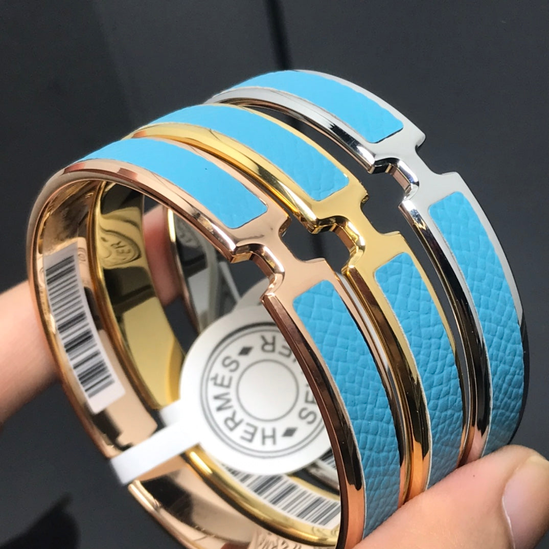 H Pig Nose Blue Bracelet