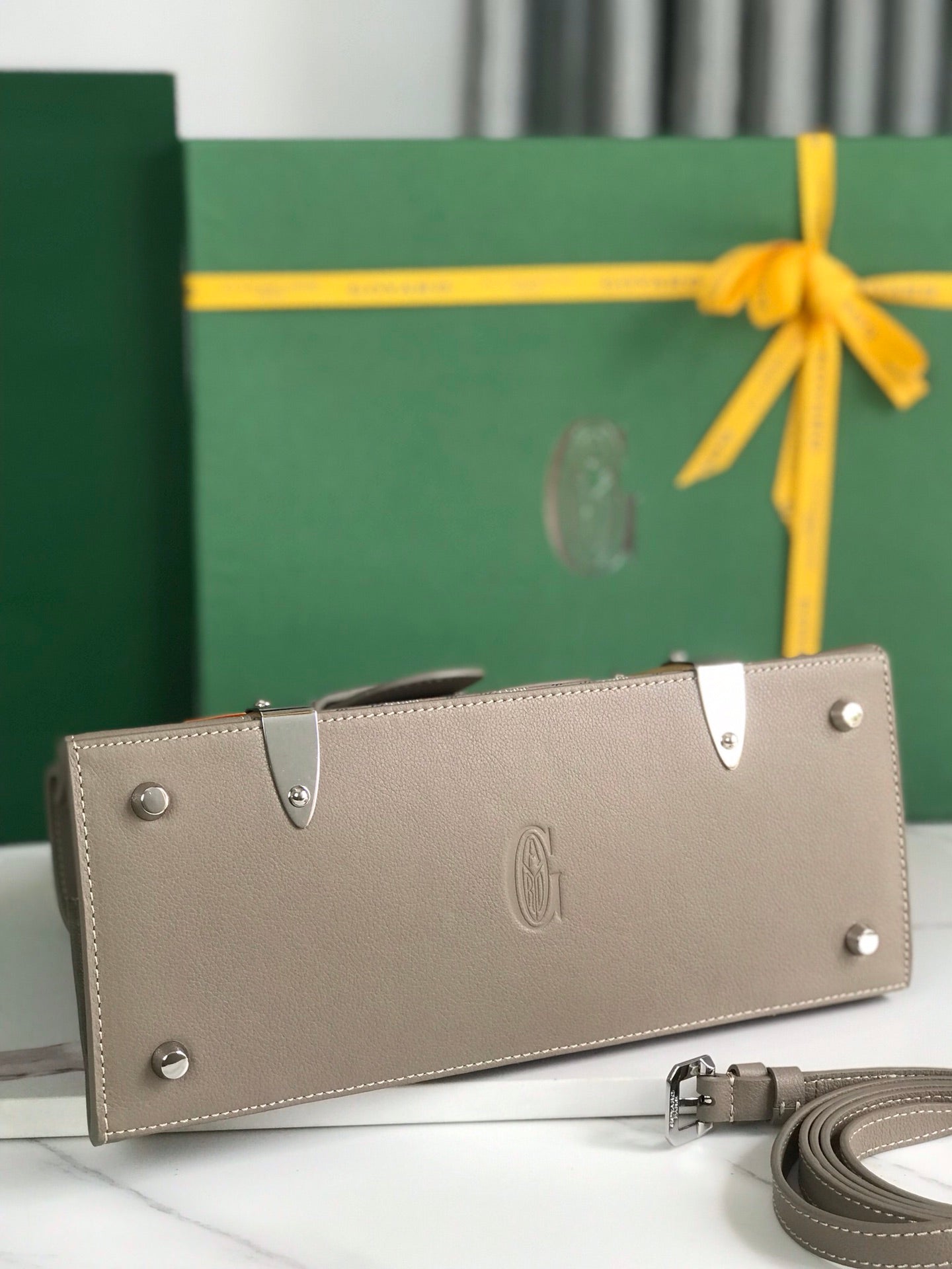SAÏGON PM BAG 28 IN GREY GOYARDINE CANVAS AND CALFSKIN