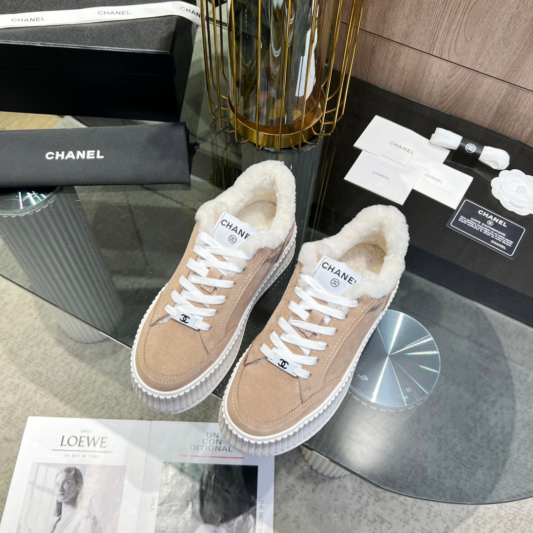 CC Sneaker Light Brown Suede With Fleece Lining  944566