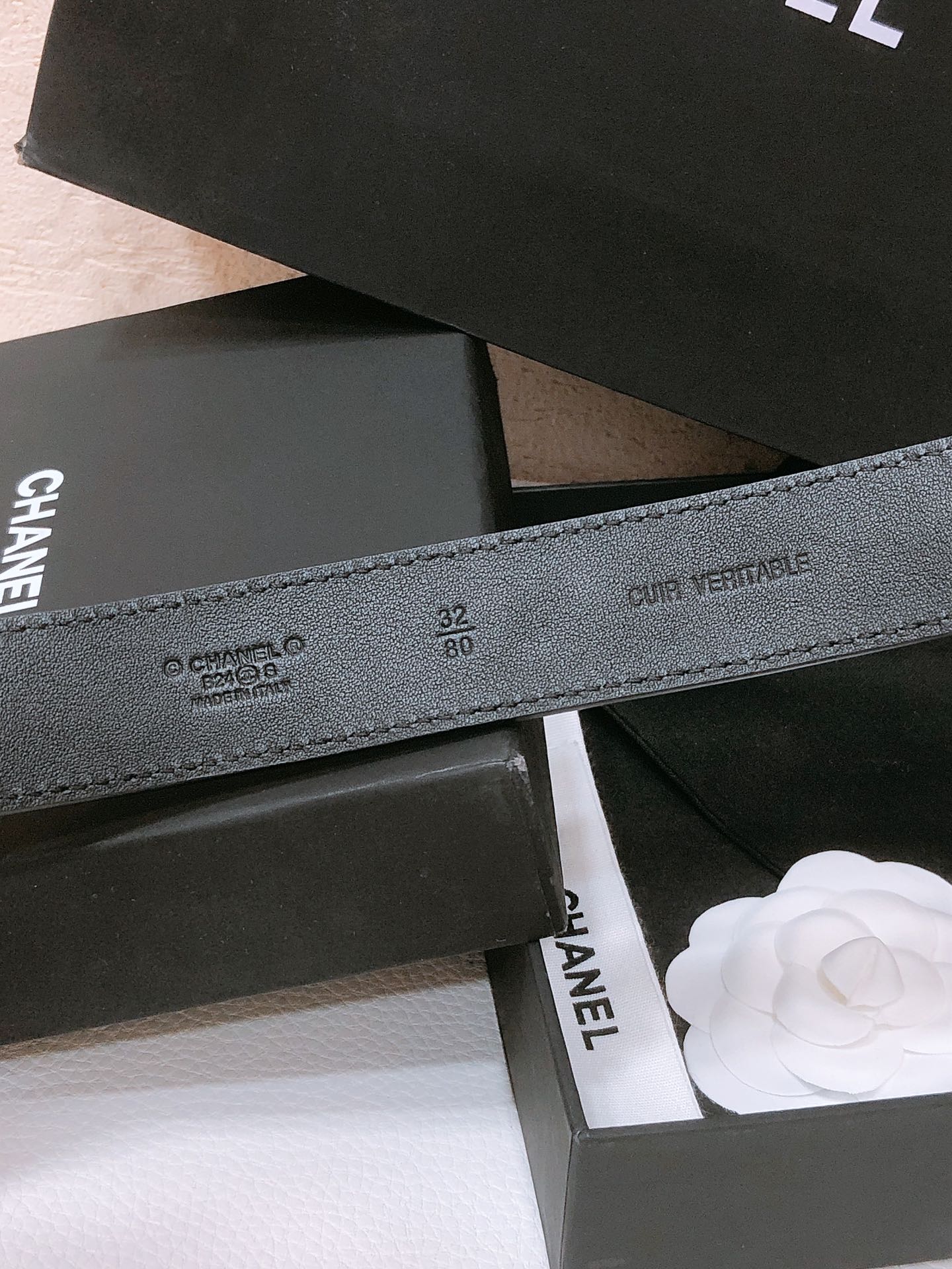 CHANEL BELT 3CM IN BLACK LAMBSKIN WITH GOLD HARDWARE LOGO