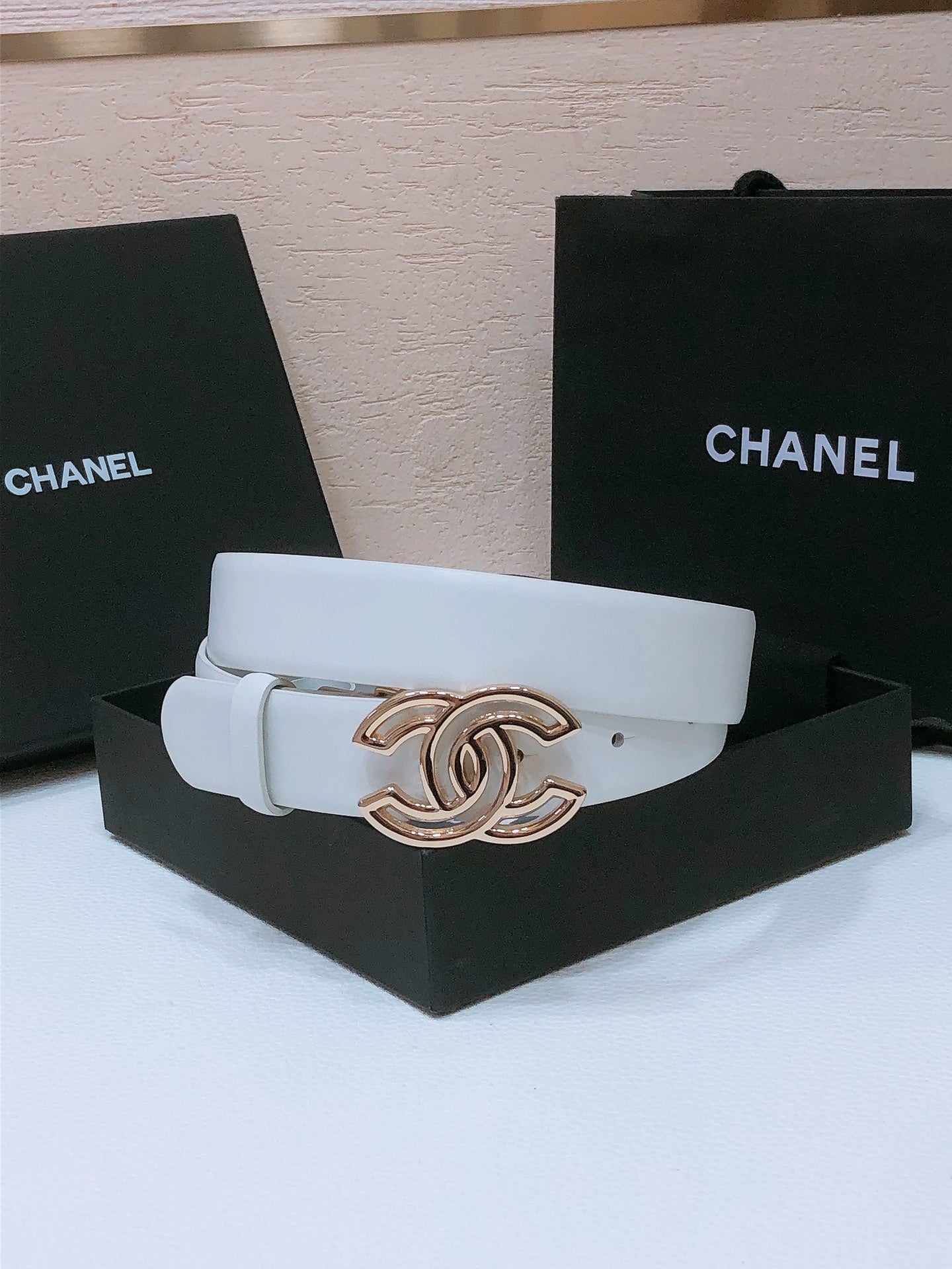 CHANEL BELT 3CM IN WHITE LAMBSKIN WITH GOLD HARDWARE