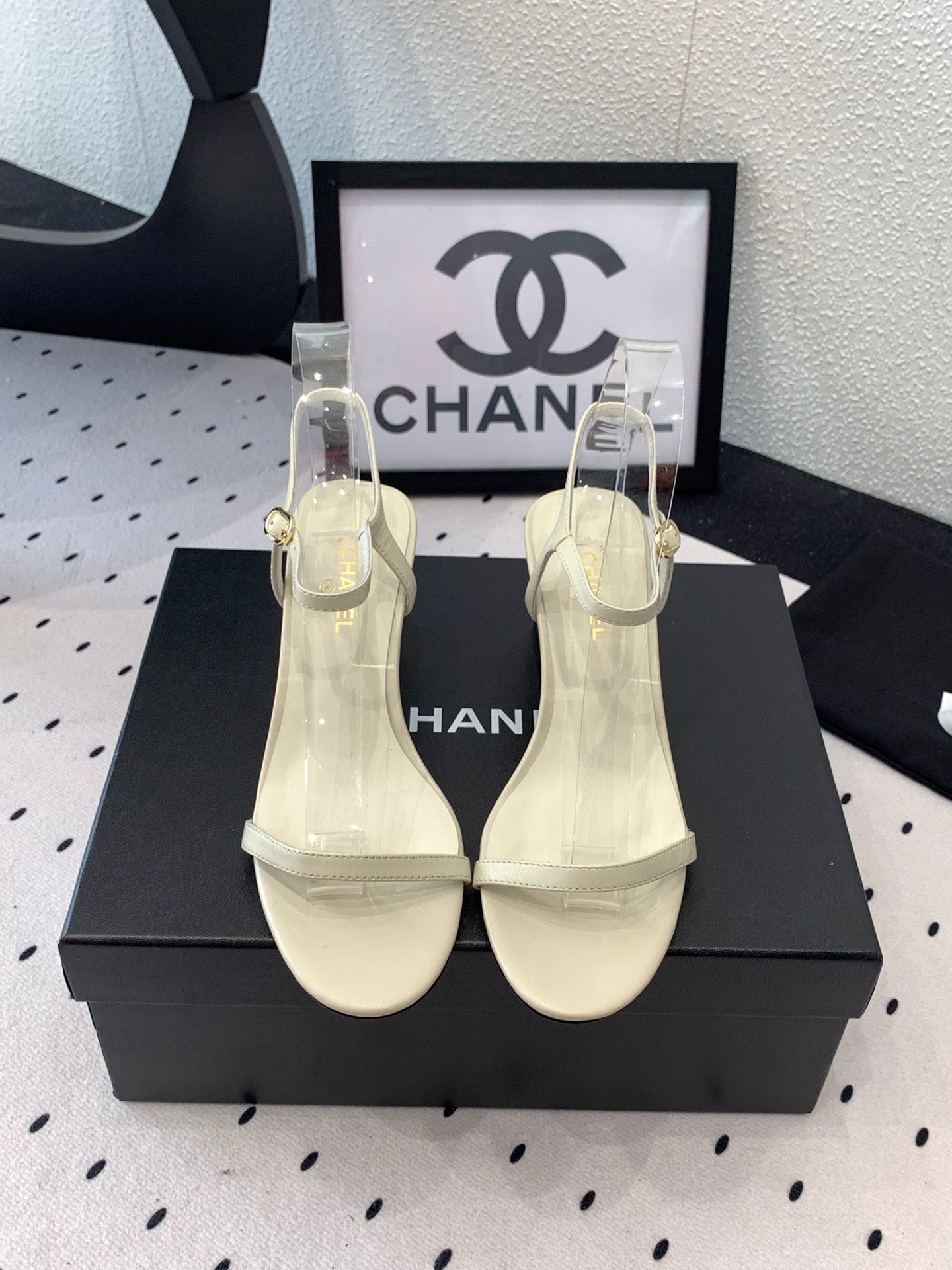 CC Sandal In White Lambskin 147093