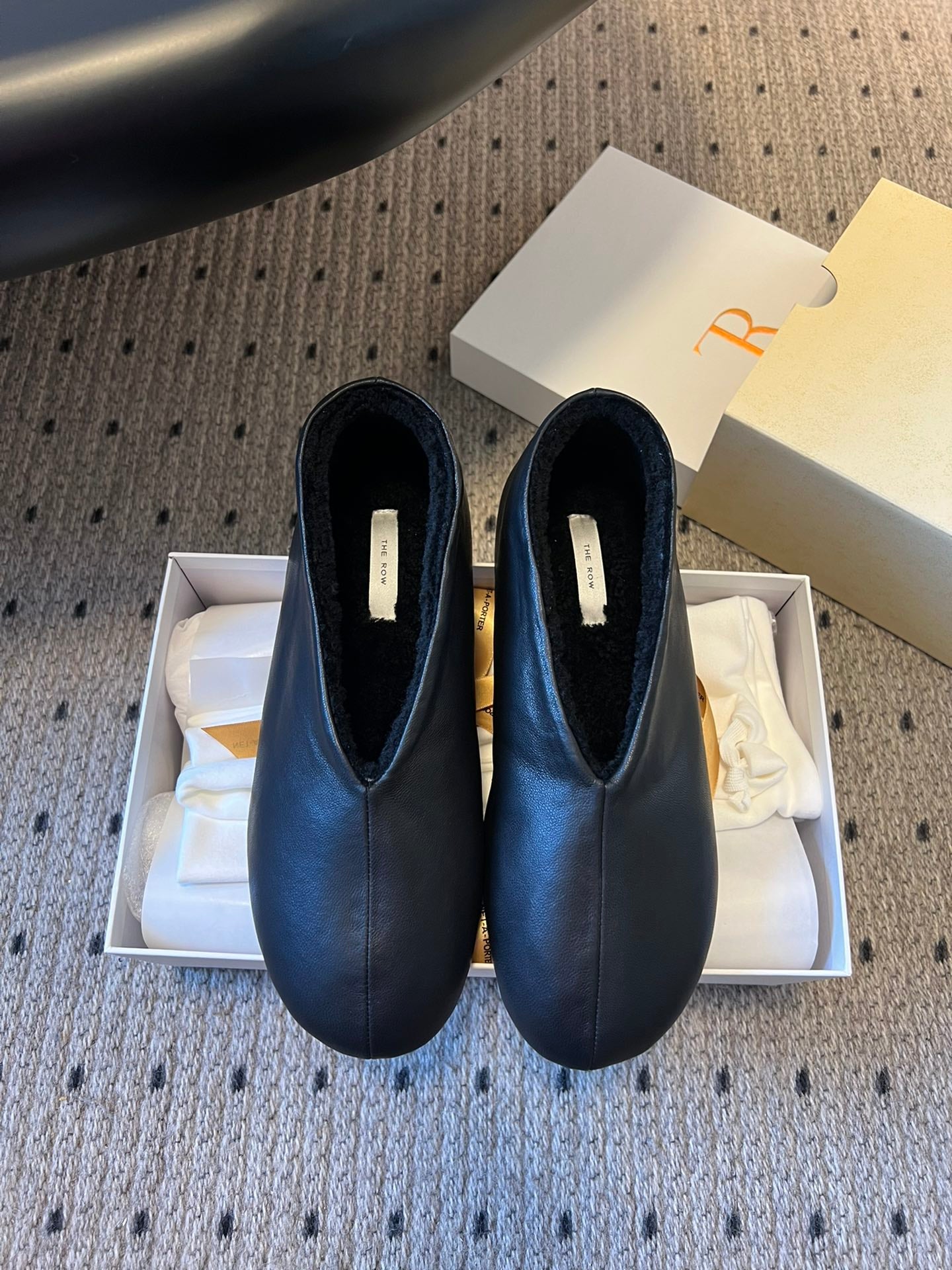 The Row 2025 Stella slip-on Shoe Black Sheepskin Wool 561640