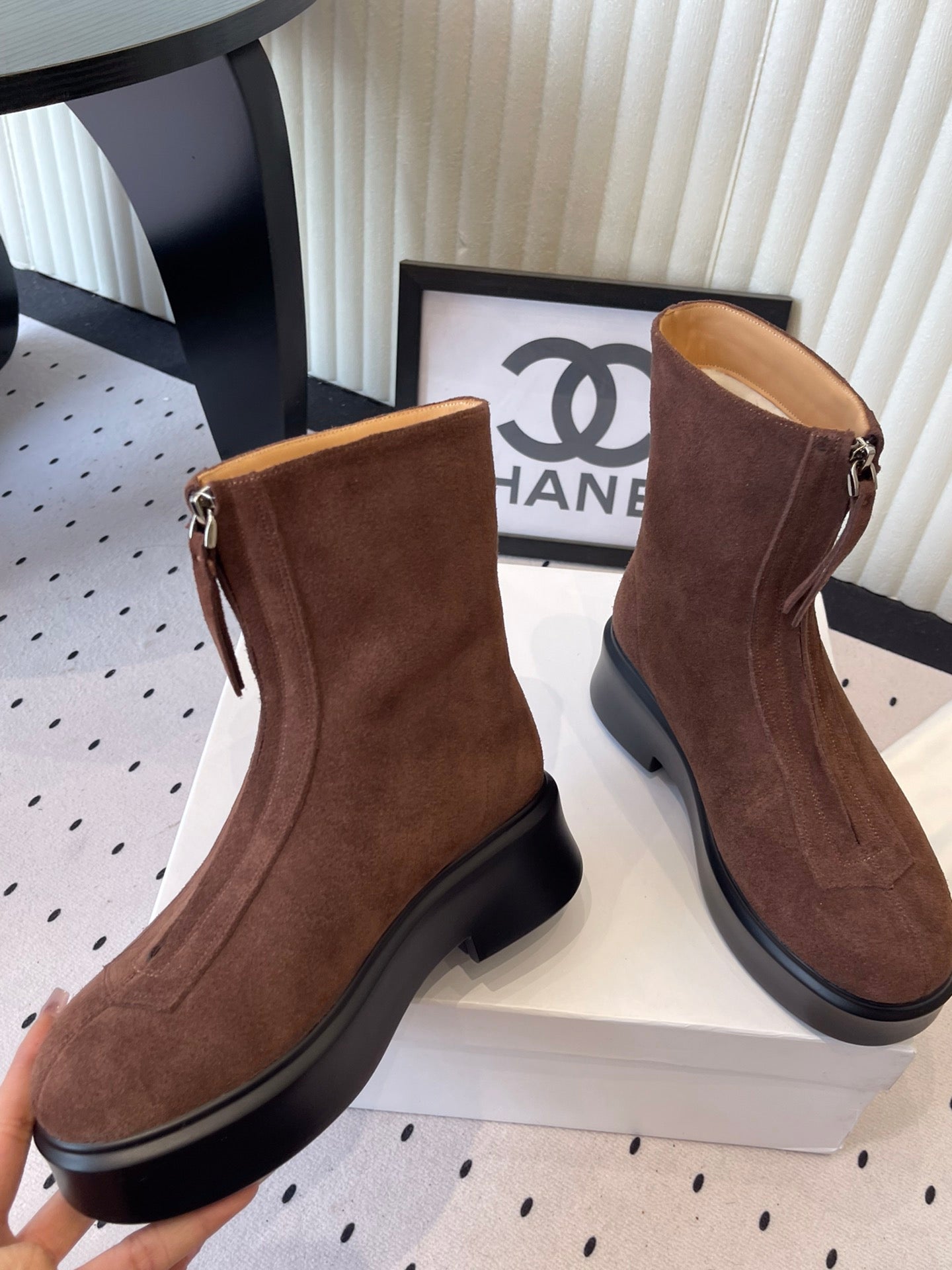 The Row 2025 Zipped Ankle boot Brown Suede 554603