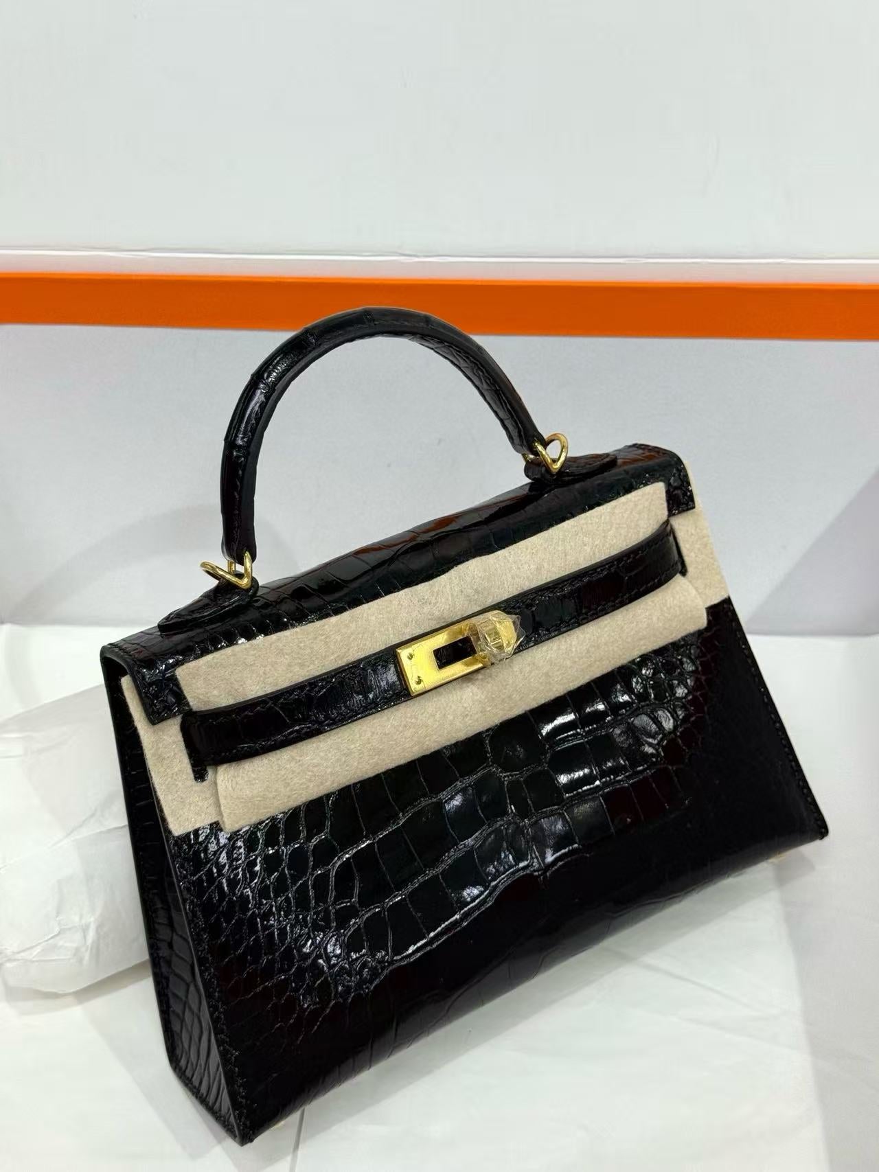 Hermès Kelly II Sellier Mini Black Shiny Crocodile Gold Hardware