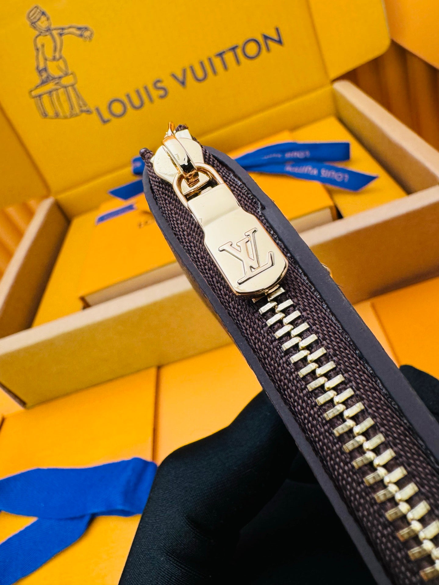 LV 2025 Key Pouch S Brown Cowhide Canvas