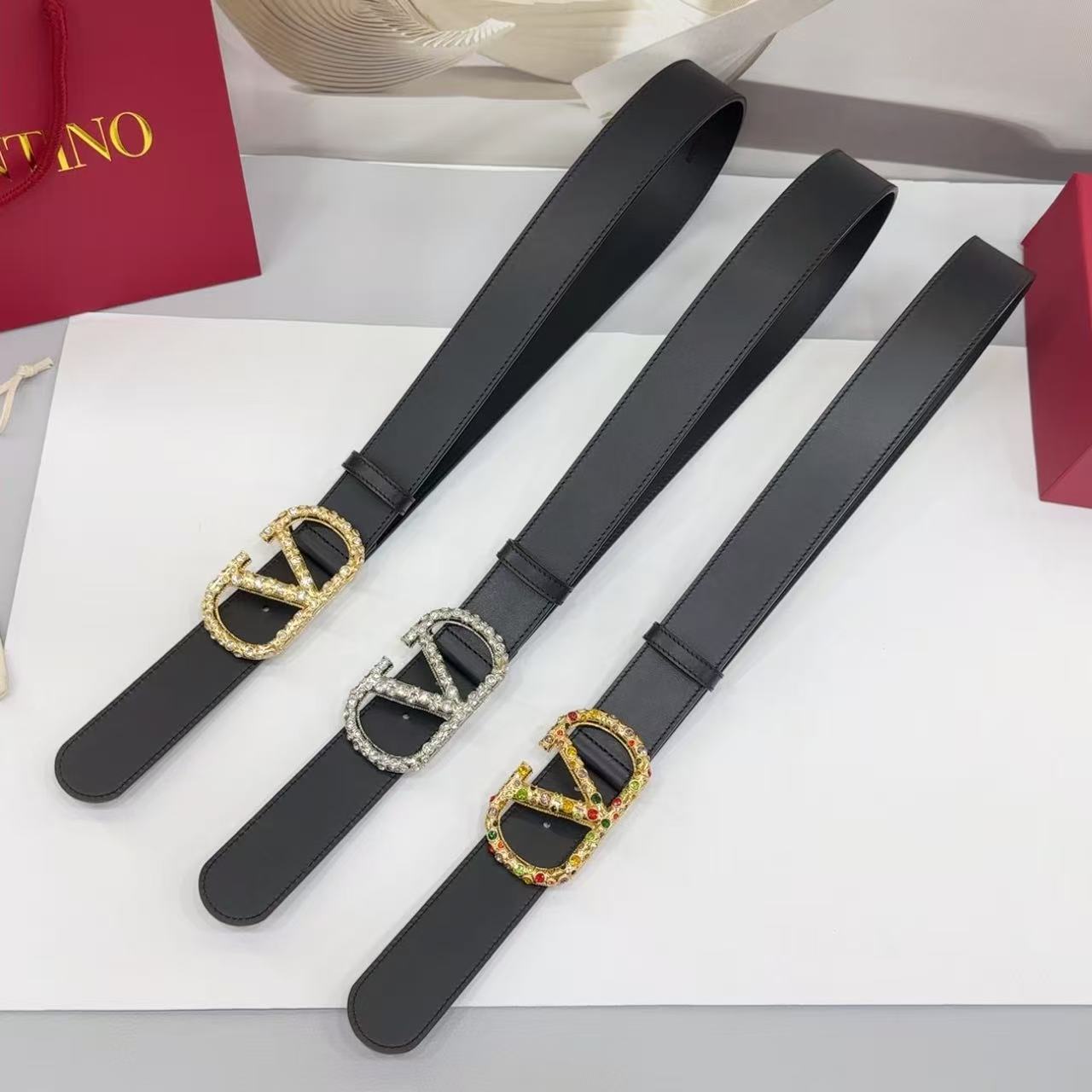 VT 2025 Garavani VLogo Signature Belt Black With Crystal-embellished Buckle