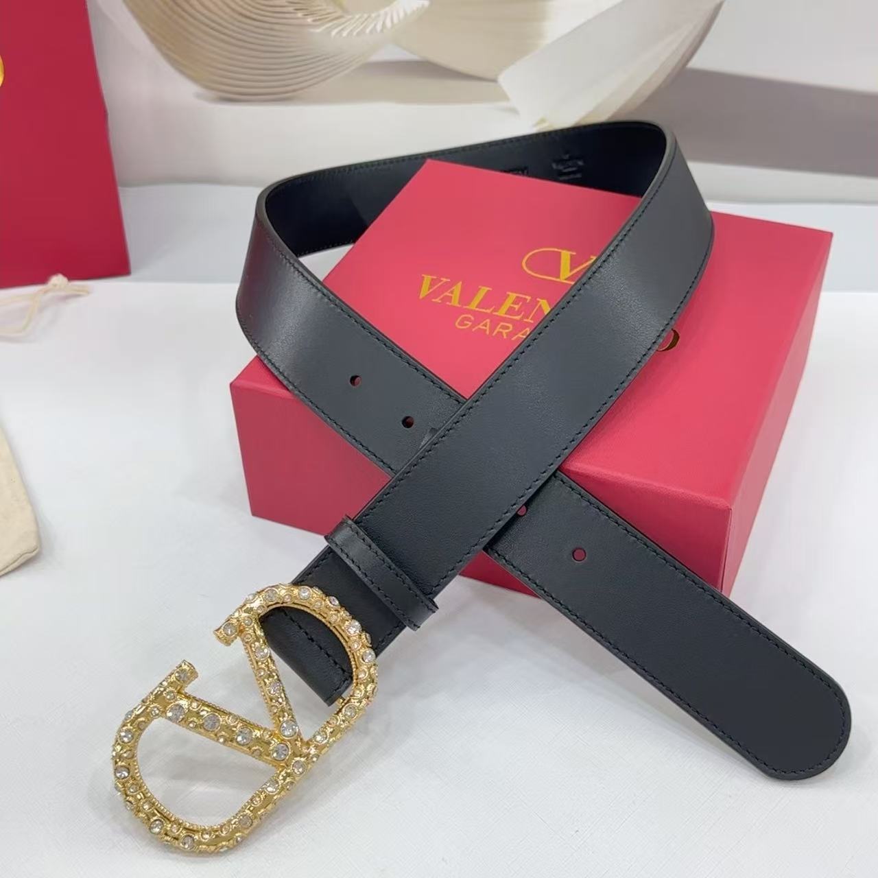 VT 2025 Garavani VLogo Signature Belt Black With Crystal-embellished Buckle