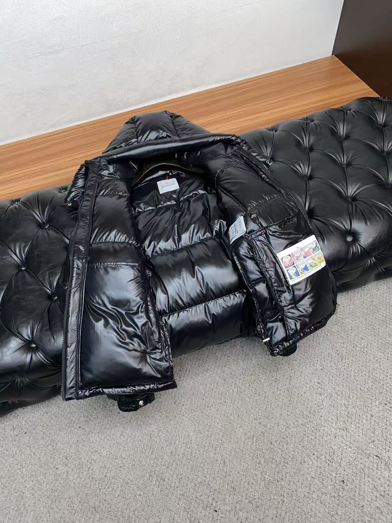 Moncler Montbeliard Hooded Short Down Jacket