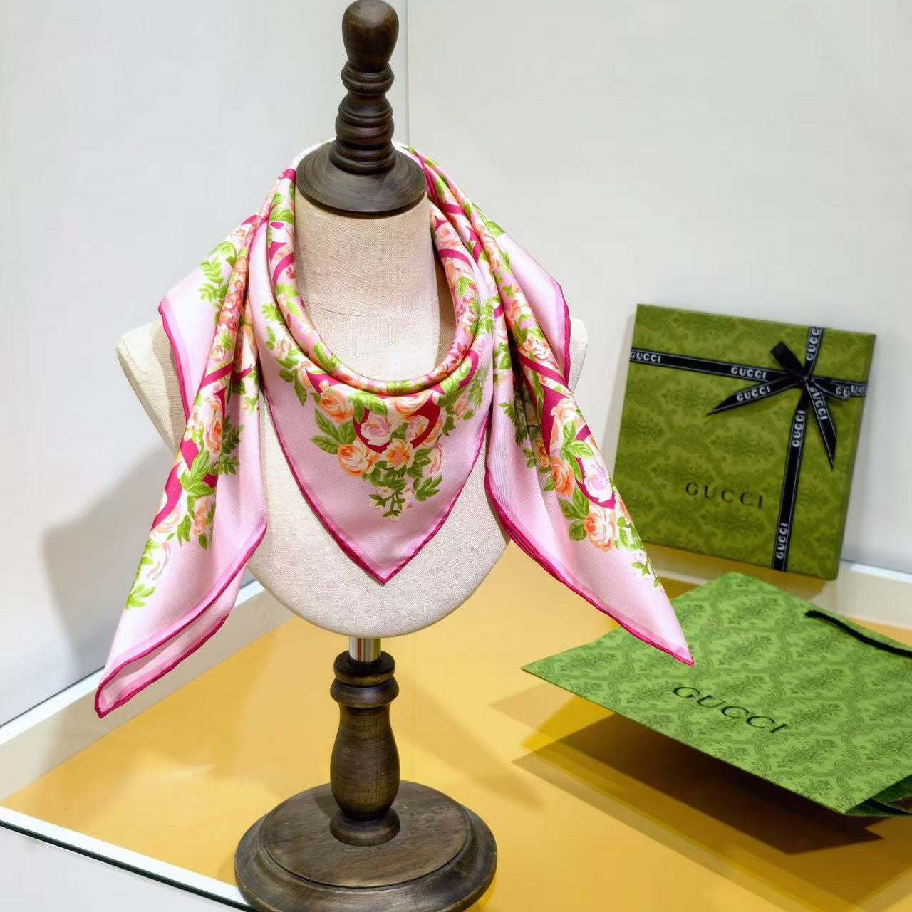 Gucci Interlocking G Floral Print Silk Pink Scarf