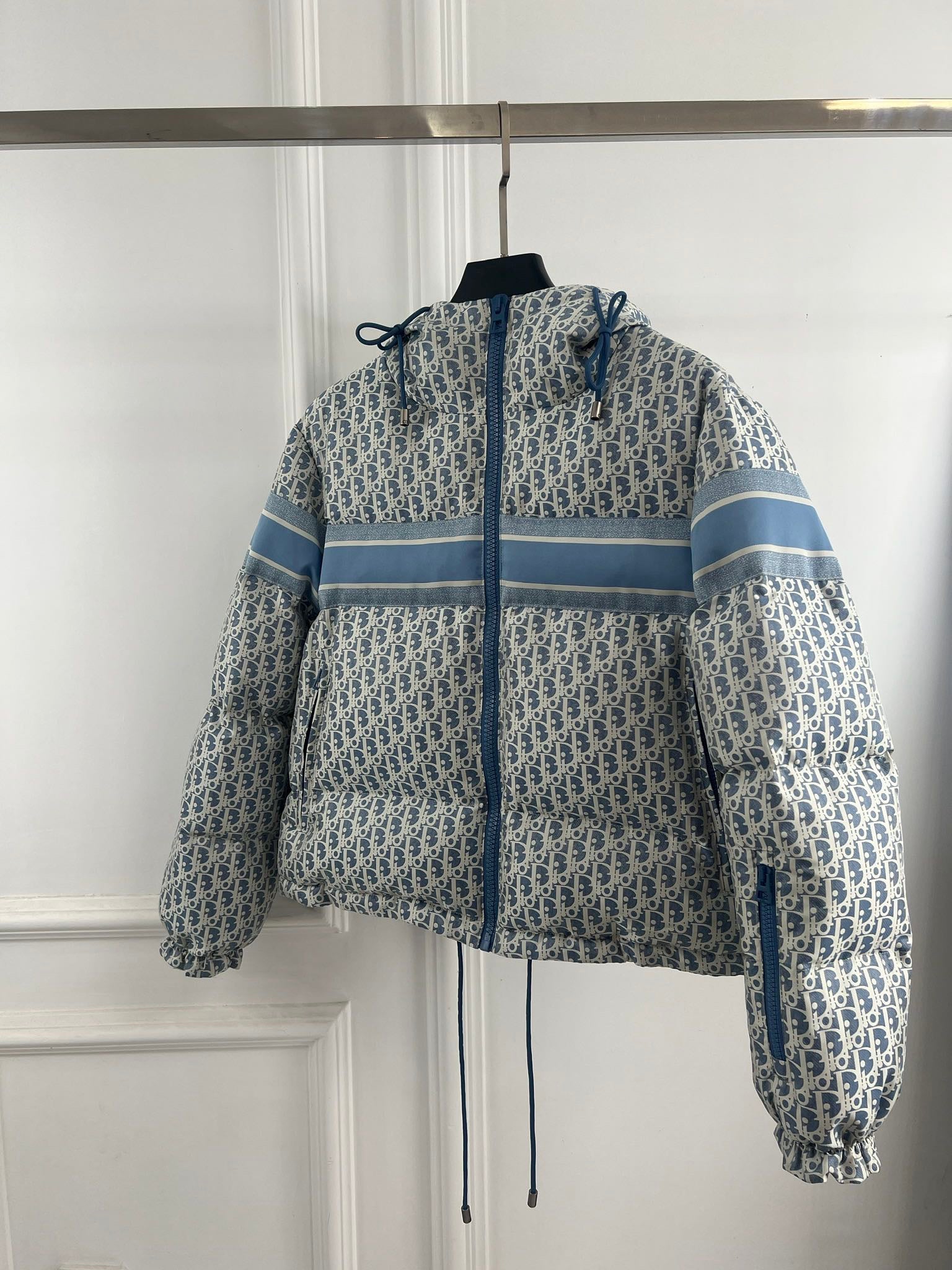 Dior 2026 Oblique Cropped Puffer Jacket Blue White Polyester Down