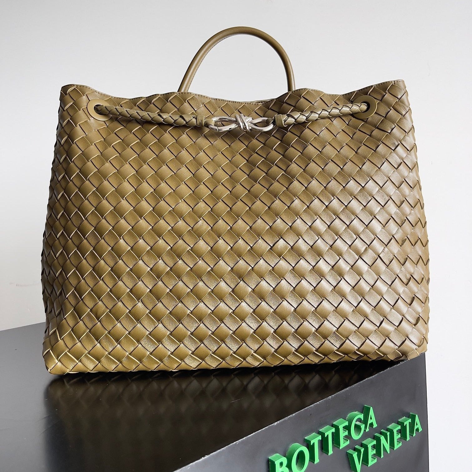 Bottega Veneta 2026 Andiamo Bag 42cm Muddy Brown Nappa Leather