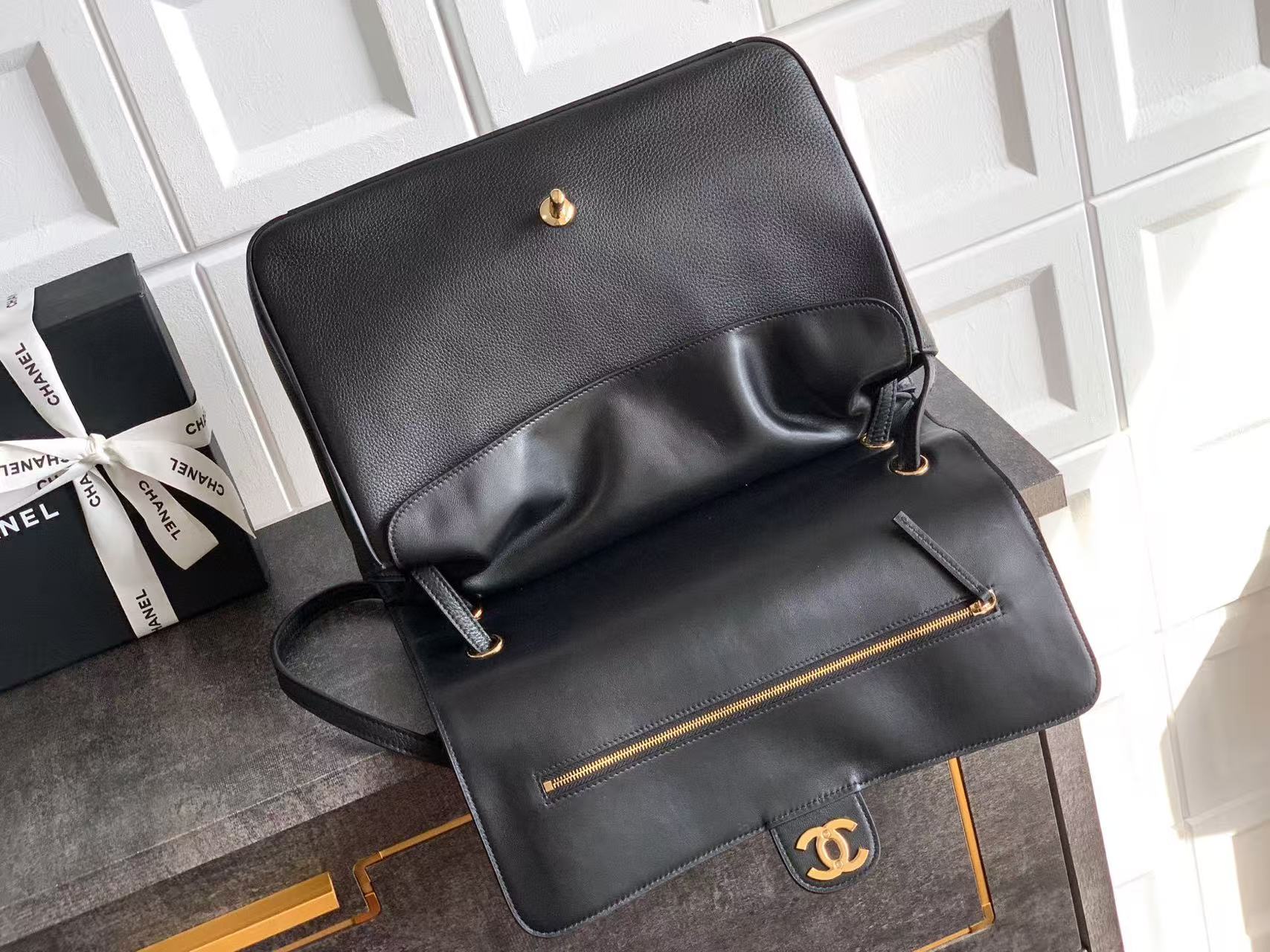 Chanel 2026 Flap Bag 33cm Black Caviar Calfskin