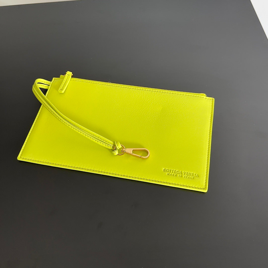 BV 2026 Cabat Tote Bag 51cm Acid Kiwi Intreccio Leather