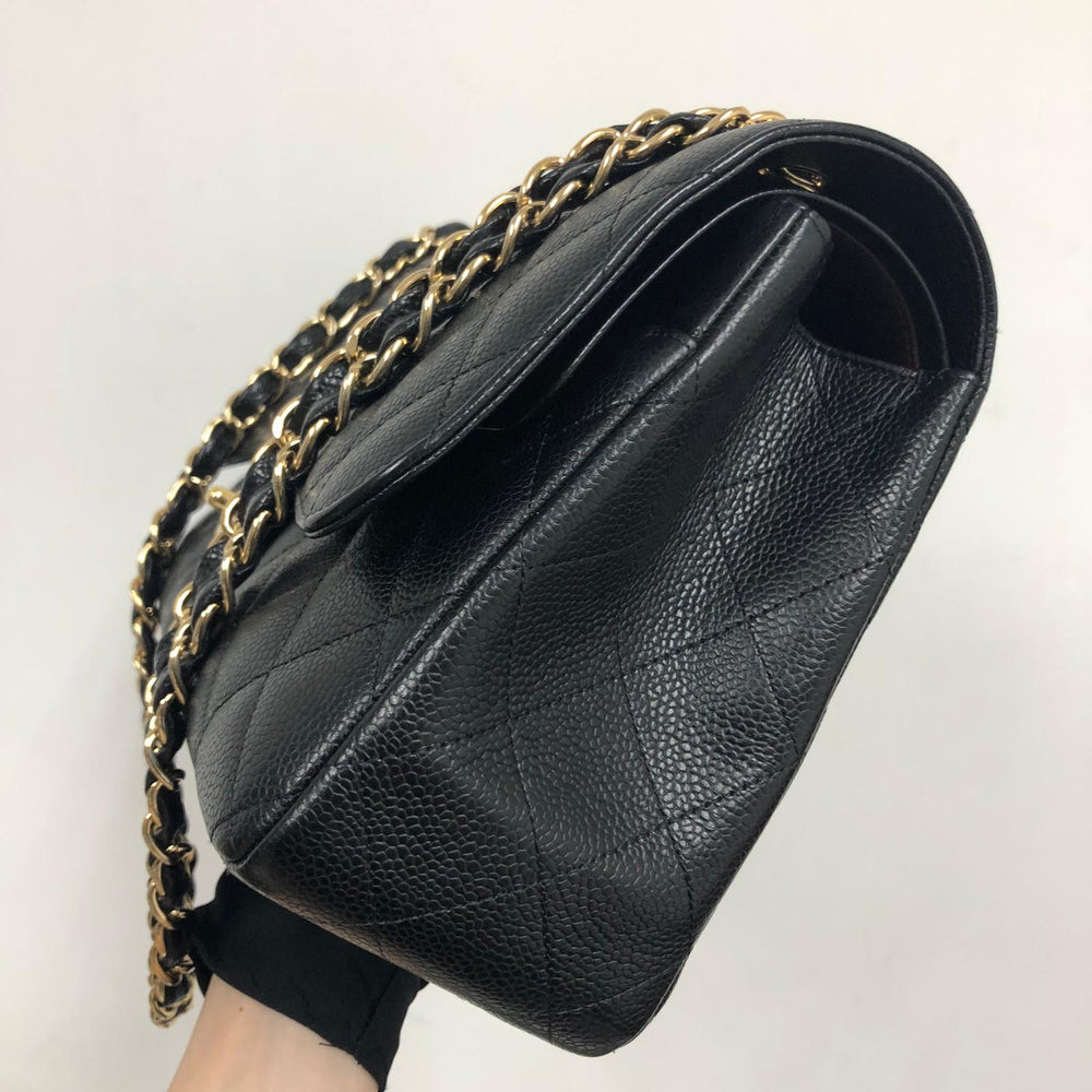 MEDIUM FLAP BAG 25CM BLACK CAVIAR GOLD HARDWARE
