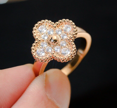 CLOVER DIAMOND RING