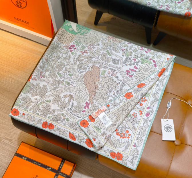 Hermes 2026 Dans les Bras de Selene Silk Scarf