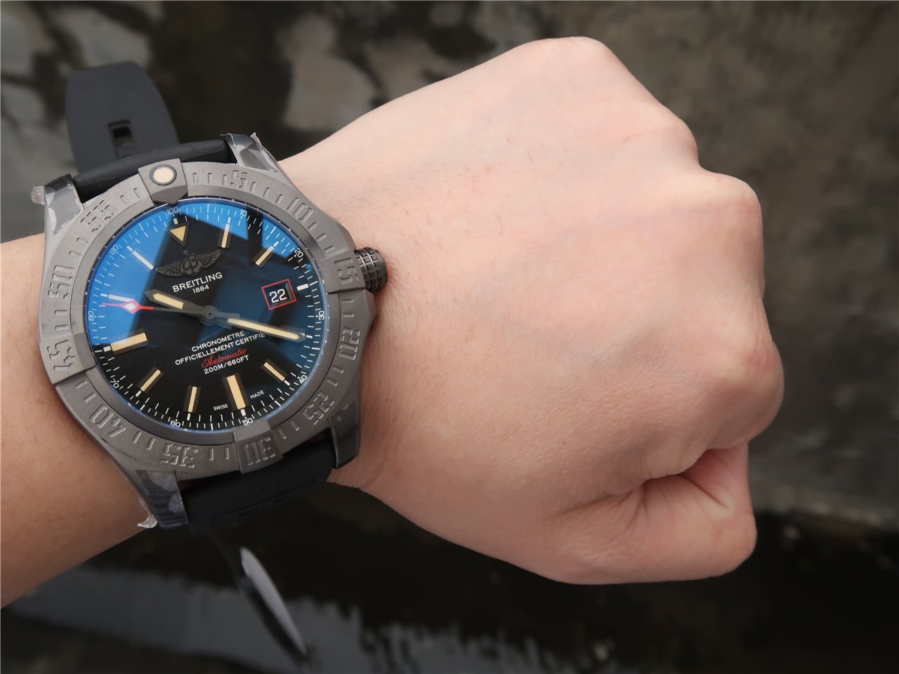 AVENGER SEAWOLF 44MM STAINLESS STEEL BLACK DIAL