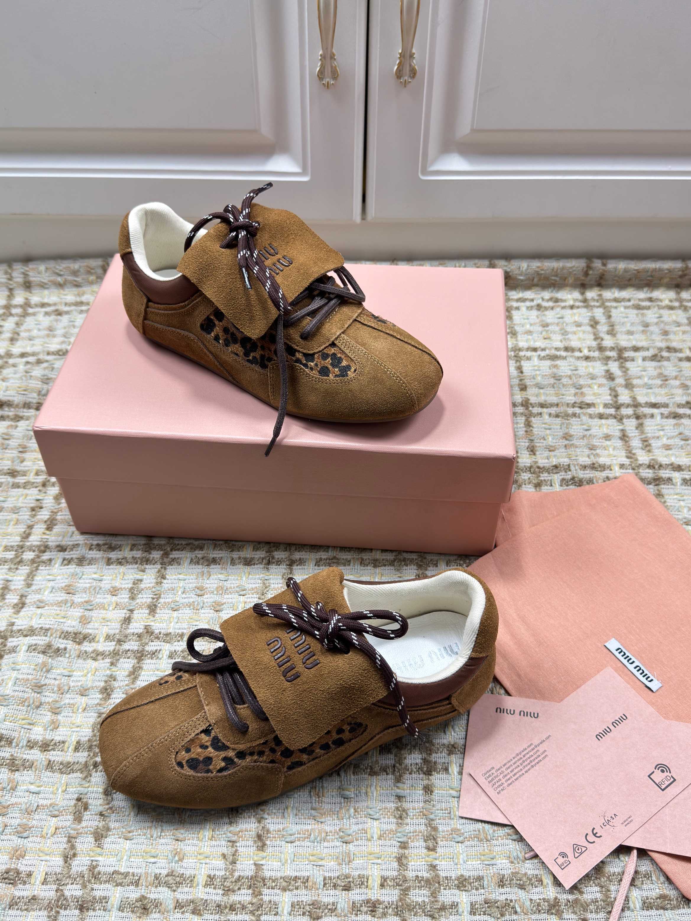 Miu Miu 2026 Sneaker Suede 620992
