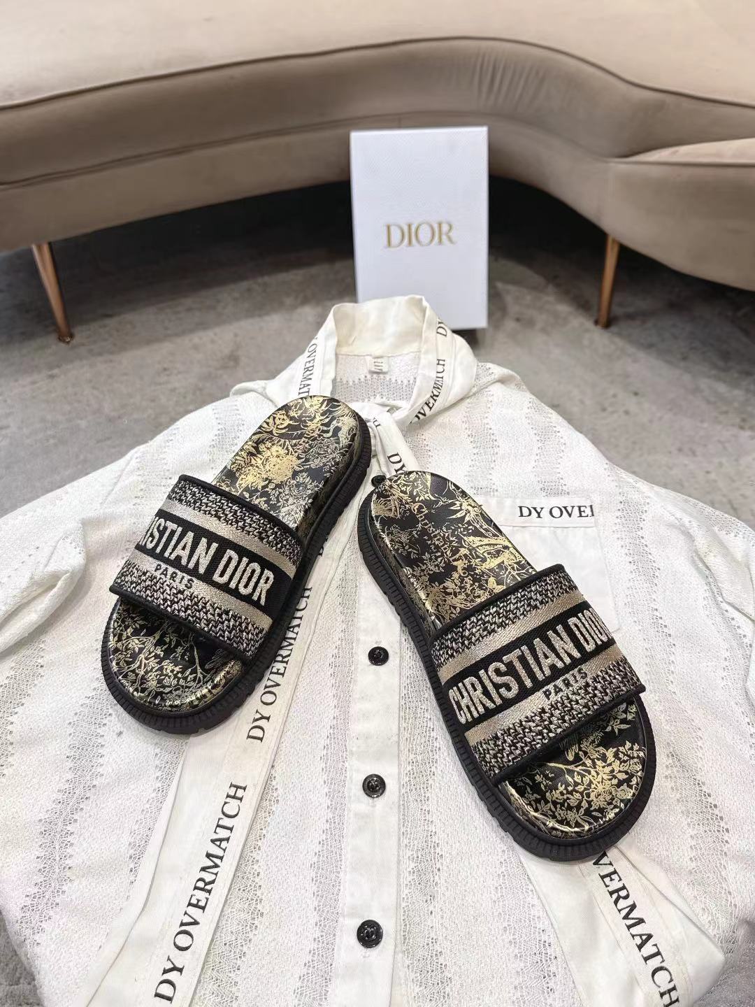 Dior 2026 Embroidered Dway Slide Fabric 944470