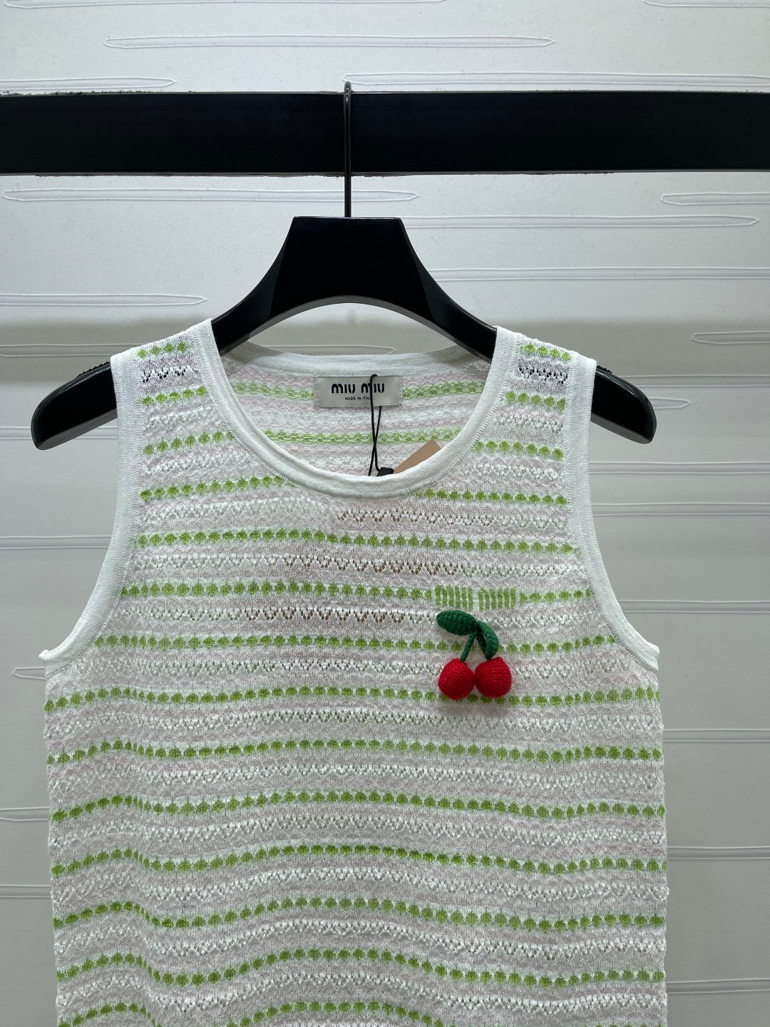 Miumiu 2026 Cherry-embroidered Knitted Sleeveless Crop Top Tencel Nylon