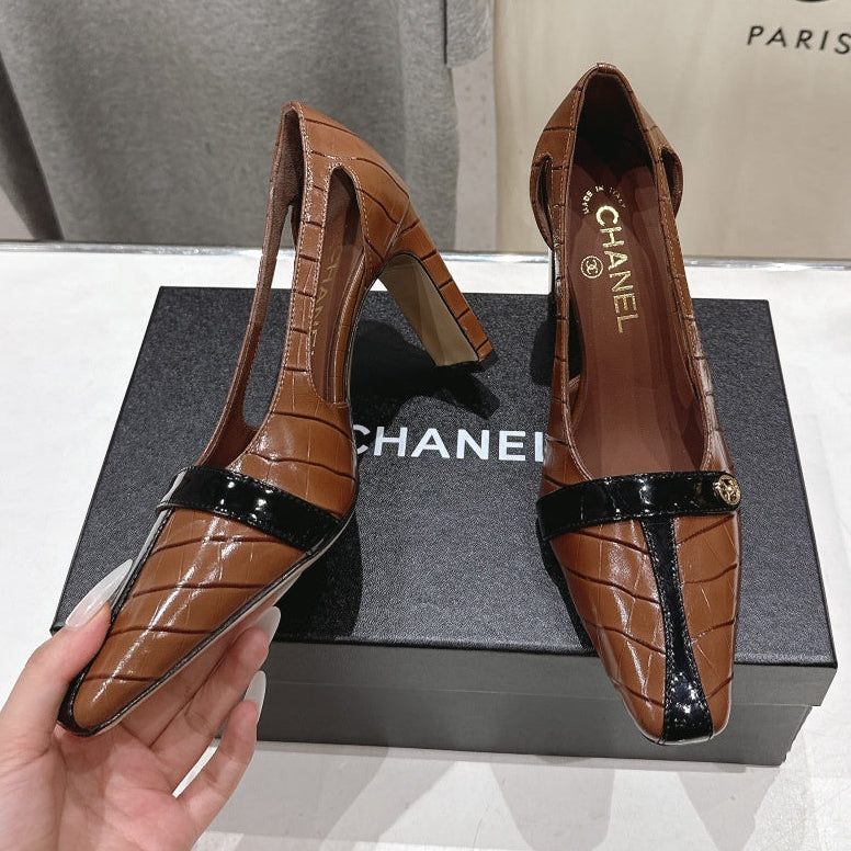 Channel 2026 Embossed Patent Calfskin 85mm Pumps 896437