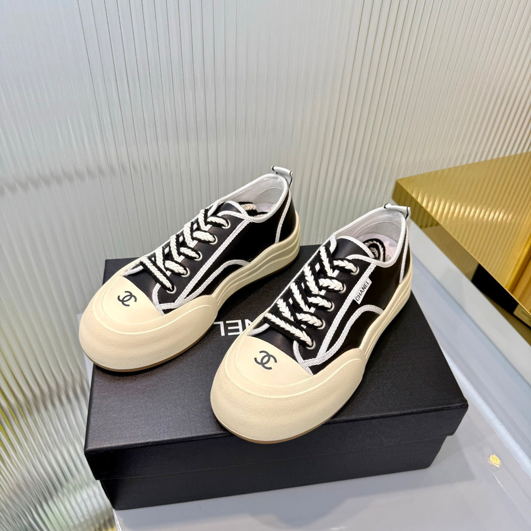 Chanel 2026 Sneaker Biscuit Calfskin 927713