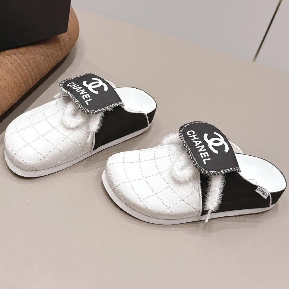 Chanel 2026 Closed-Toe Mules Leather 976805