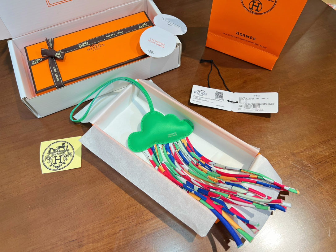 HM Petith Cloud Charm Lambskin Silk