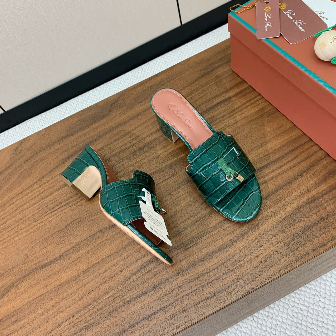 Loro Piana 2026 Crocodile Embossed Sandal Sheepskin 935141