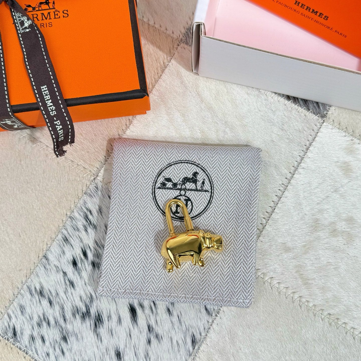 HM Hippo Lock Bag Charm